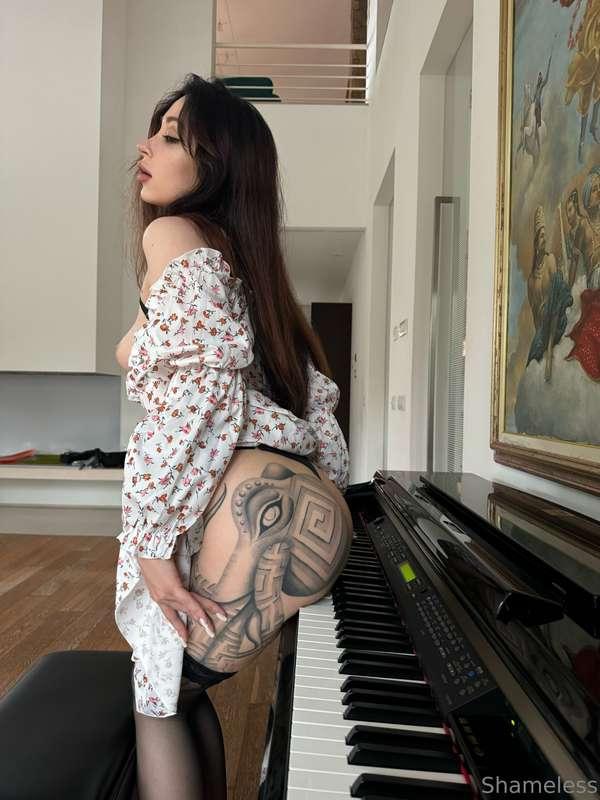 I hit the high notes. With or without the piano.