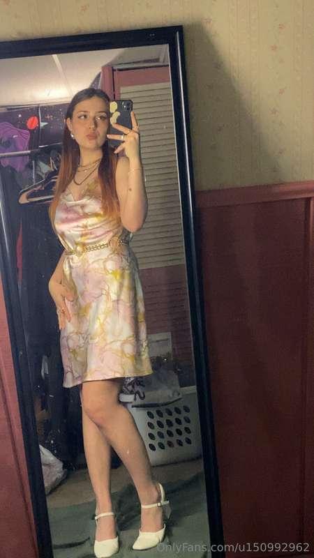 New post on my paid page come check me out daddy🥵 @tripyhipp..