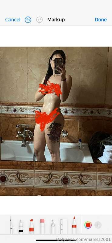 selling two photos from this day as live photo/videos/gifs a..