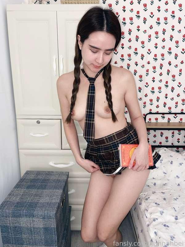 🧸

#pigtails #student #college #skirt #plaid #back #socks #smalltits #cutegirl #petite #barelylegal #smallboobs #brunette #skinny