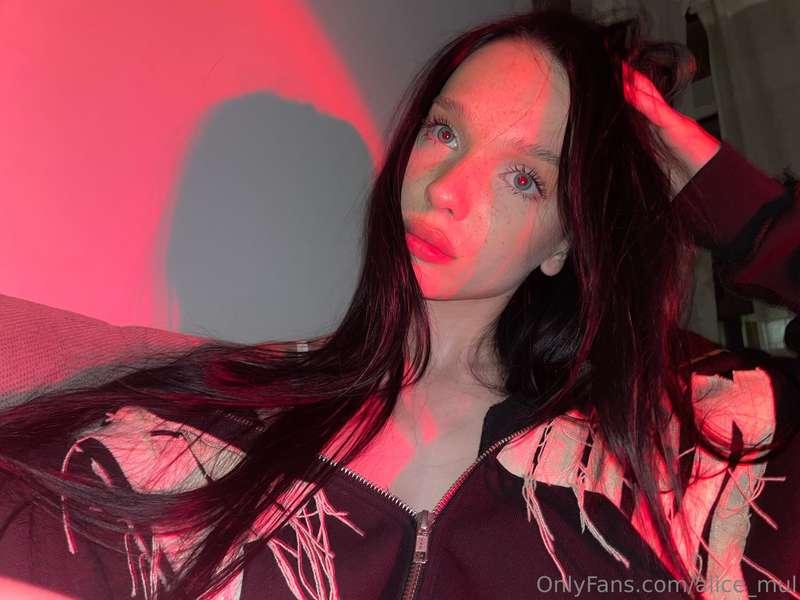 Red eyes in the darkness 😛