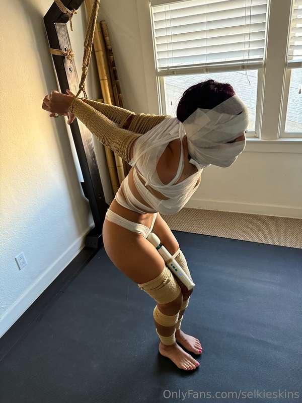 Seeing if this mummy is alive or not using a special tool- t..