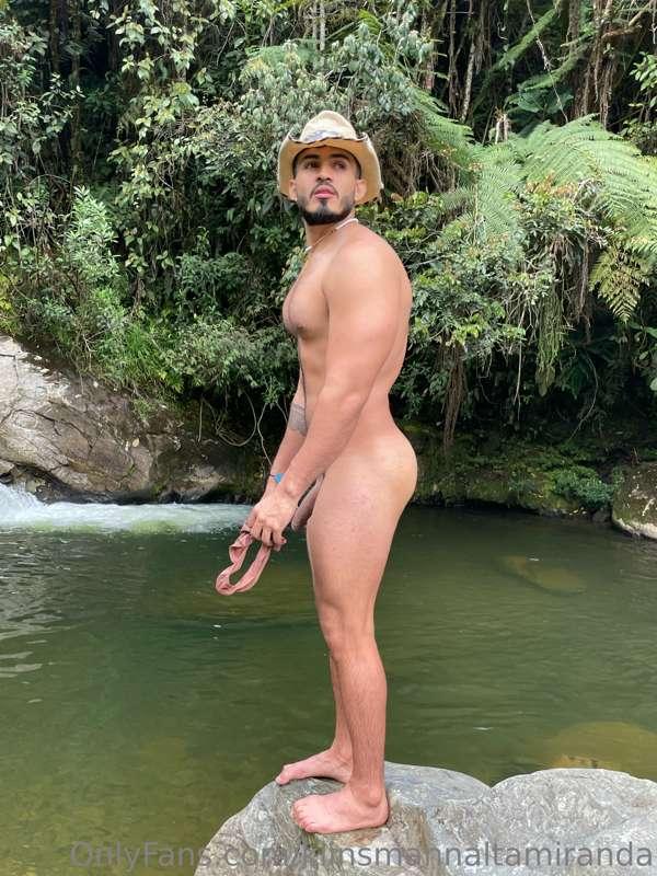 Es el momento perfecto para desearte una increíble semana… S..