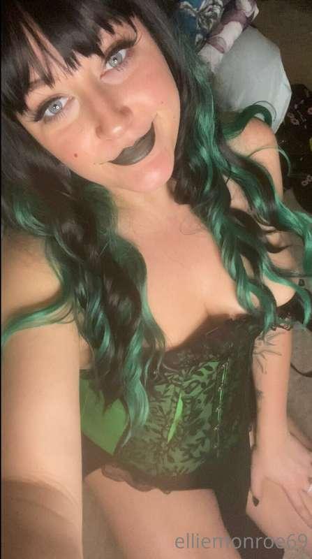 ellie_monroe69 image #0