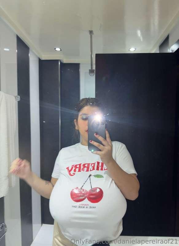 danielapereiraof21 image #1