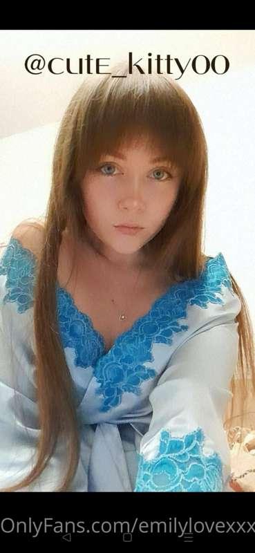Would you like to see what's under this cute robe? 💋
@cute_k..