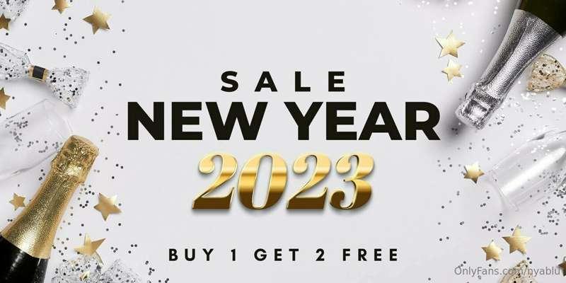 𝐋𝐞𝐭 𝐦𝐞 𝐬𝐩𝐫𝐞𝐚𝐝 𝐦𝐲 𝐥𝐞𝐠𝐬 𝐰𝐢𝐝𝐞 𝐨𝐩𝐞𝐧 𝐚𝐧𝐝 𝐬𝐥𝐨𝐰𝐥𝐲 𝐬𝐡𝐨𝐯𝐞 𝐭𝐡𝐢𝐬 𝐡𝐮𝐠𝐞 𝐭..