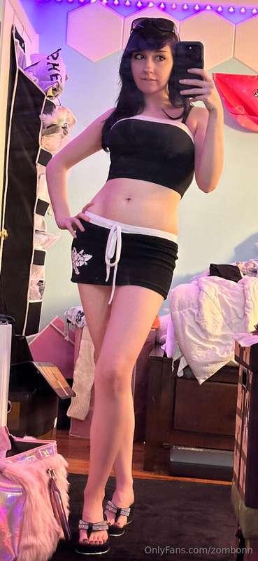 i wanna be an emo version of paris hilton... xD (also for th..