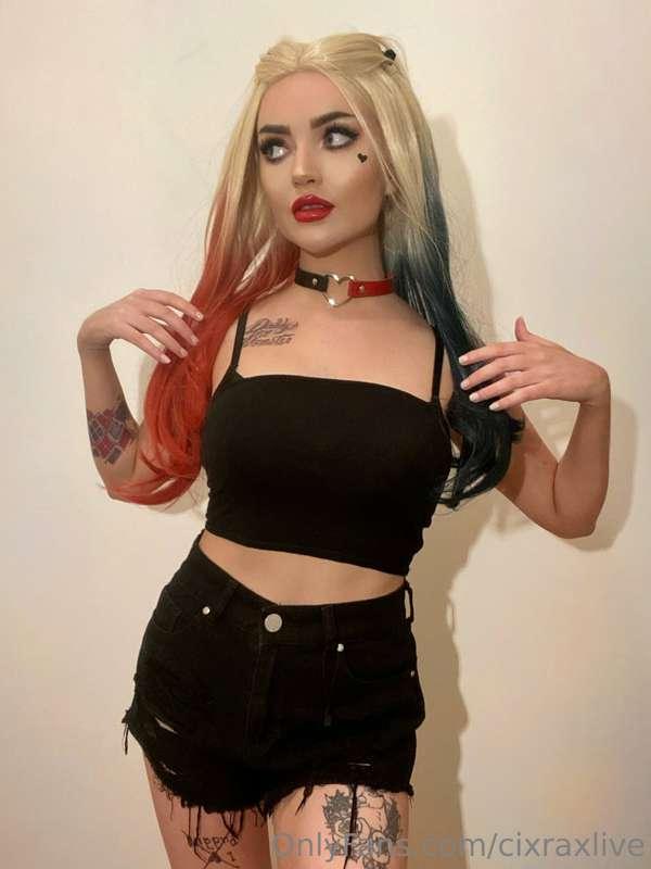 daddy’s lil monster ⚜️🃏♥️♠️