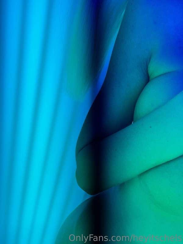Wanna come tanning with me? 😅