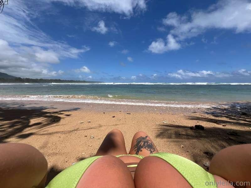 pov: enjoying the view in more ways than one 😜💗🌊