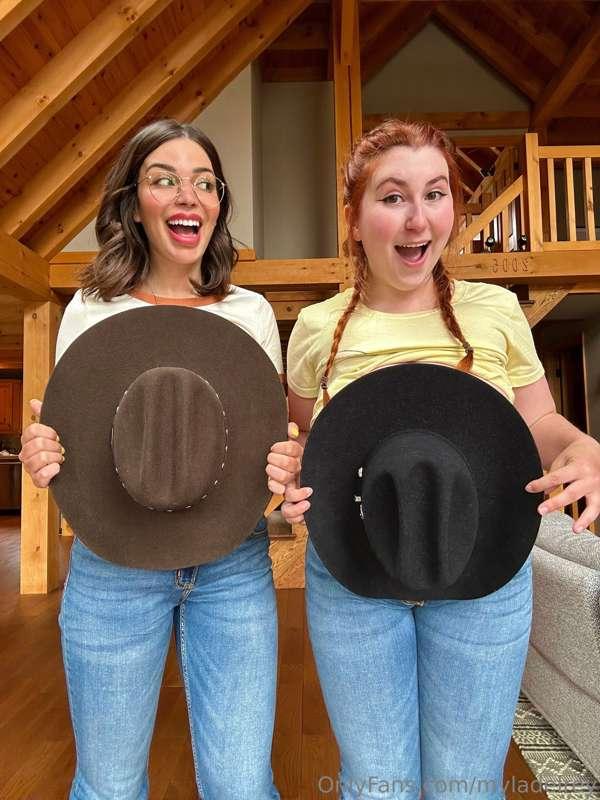 Swipe to reveal what's hiding under our cowboy hats 🤠  @isla..