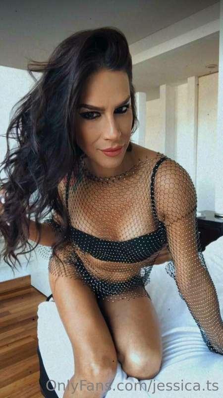 🔥 Ready to play with you all night, babe! 😘💃