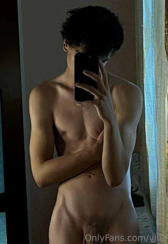 You can find more dirty videos and photos here👇

@vilisunny ..