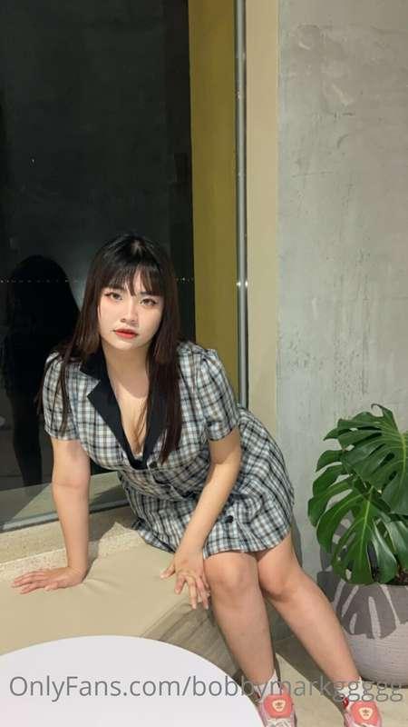 在教堂太粗魯還走光