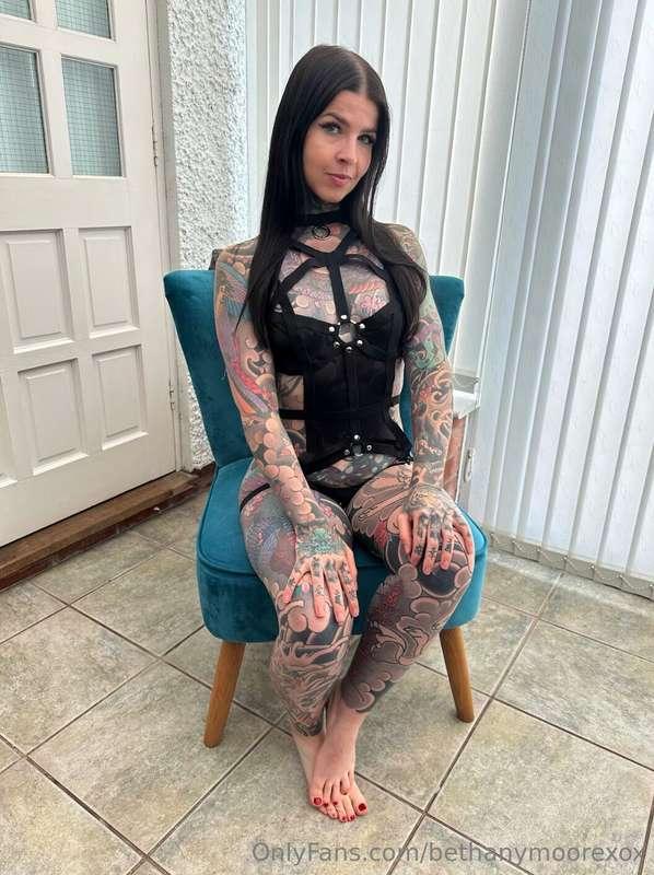 Can I sit on your lap? 🥵