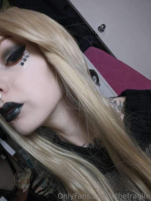 hi hello, hope you all had an amazing weekend, 🖤.