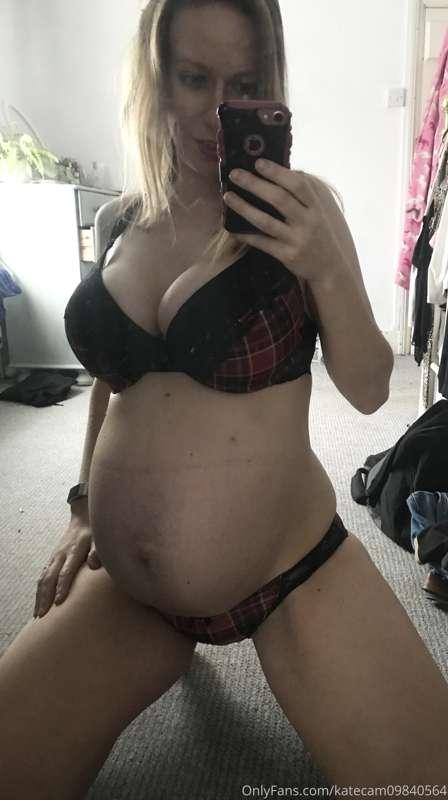 Cheeky little tartan set I’ve just bought, getting into the ..