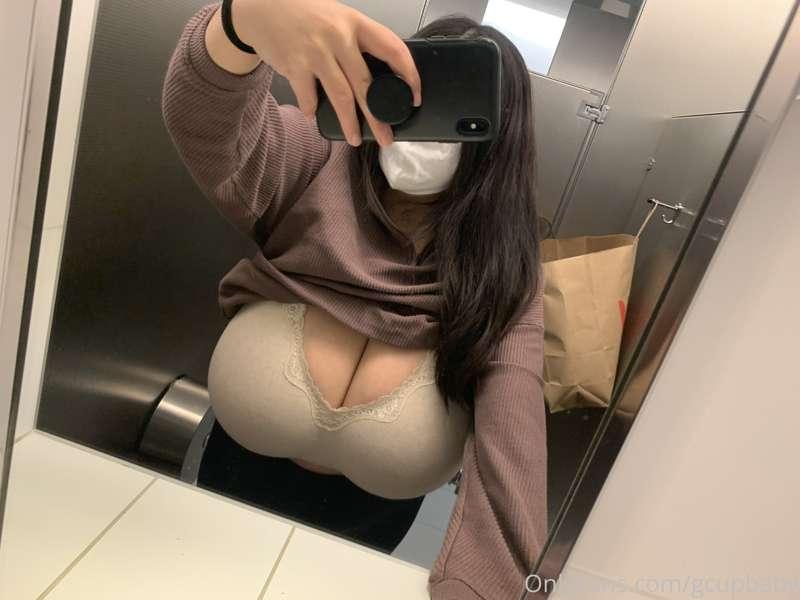 I love taking pics while I’m out and about 🤗