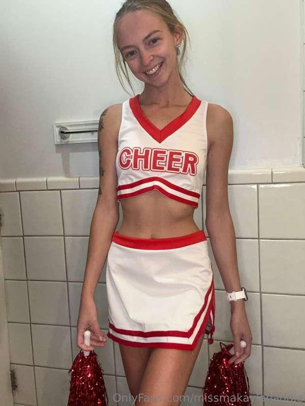 Did someone order a slutty cheerleader😉