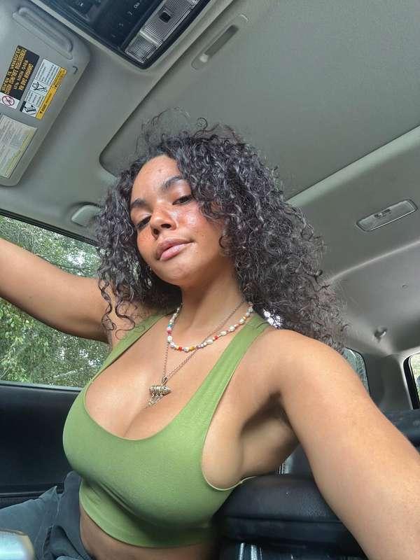Hiii would you guys be interested in a topless series of me ..