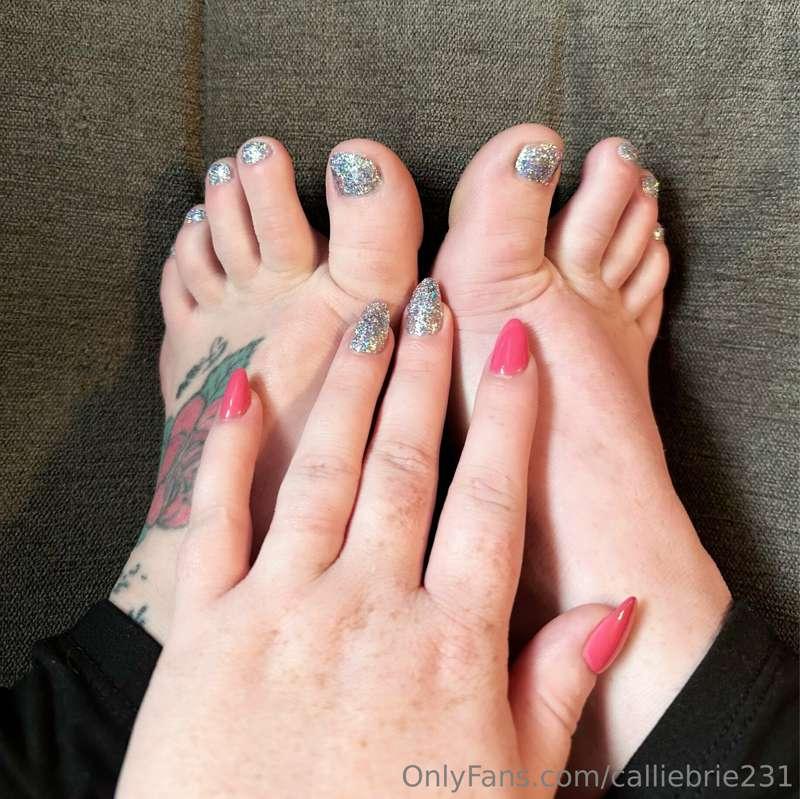 I got a pretty pedicure 😍 foot content? Maybe a foot job?