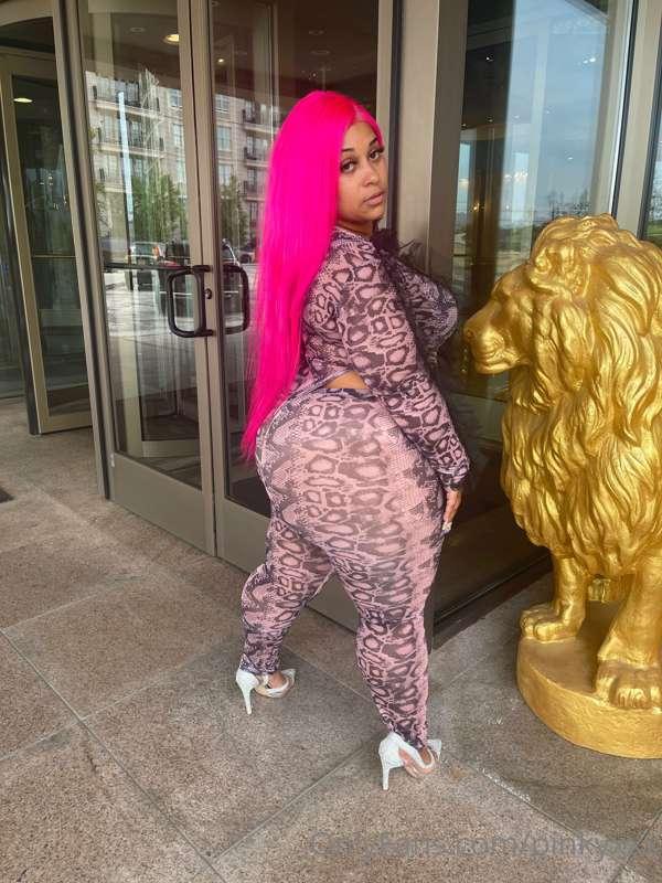 Happy Monday Boo 💋