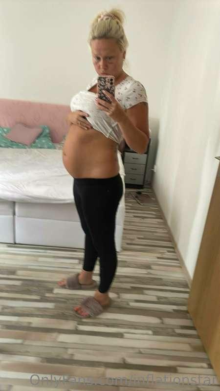 Morning pics with some burgers in my belly.