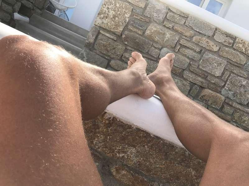 few pics of my sexy feet