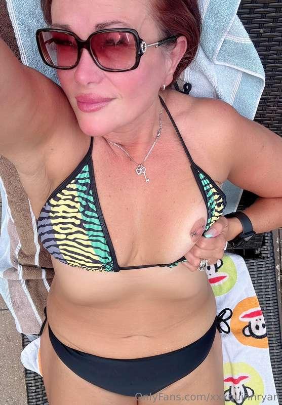 Relaxing in my backyard wondering if my nosey neighbour is w..