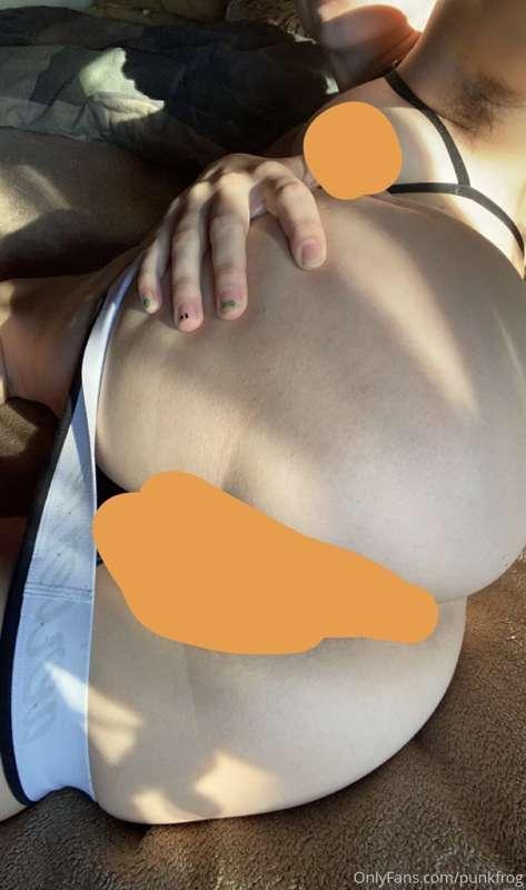 Buy this post to see all uncensored pictures and a video of ..