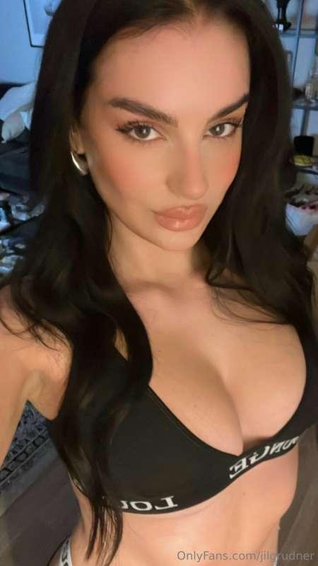 Have a great day 🖤