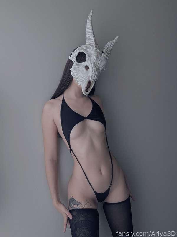 Bikini but spooky?
#bikini #onepiece #cosplay