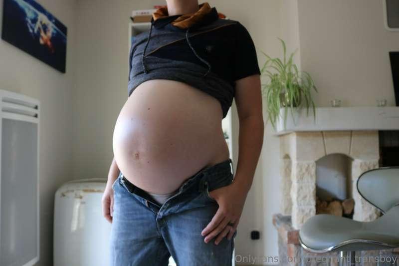 pregnant_transboy image #2