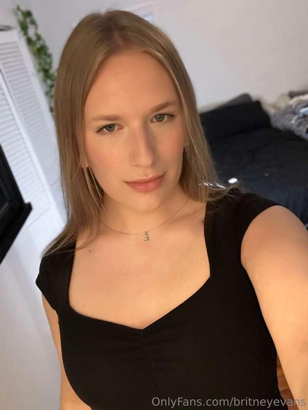 Would you call me mommy?😏😏