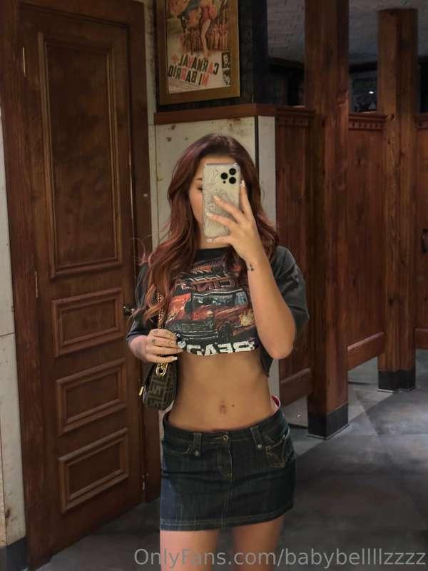 mini skirts >>>