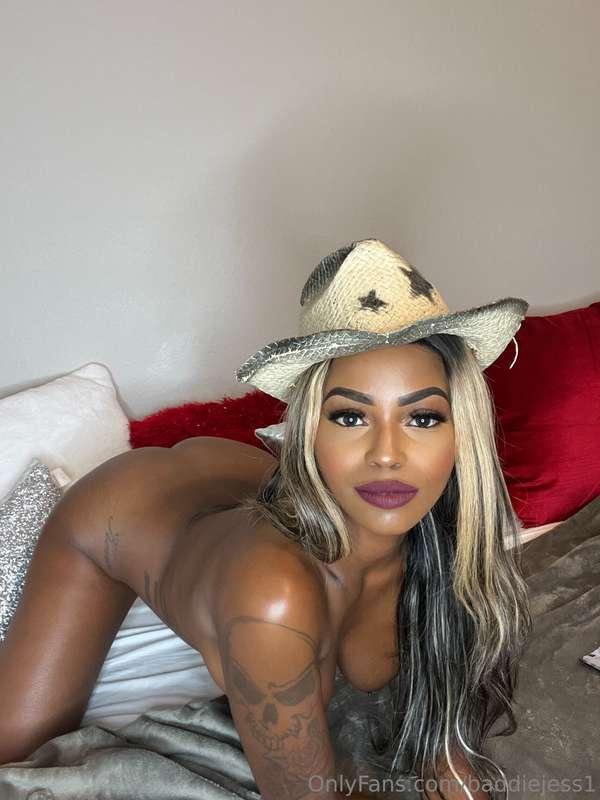 Who wants to see me squirt⁉️