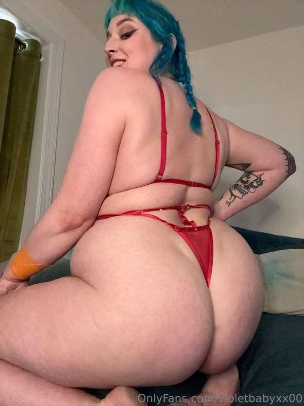 The typa ass you’d never wanna leave 