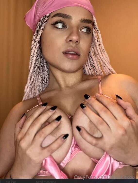 BADASS 18 YO CRAZY NYMPHO @adriana_orlanda 🤤❤️🔥HOTTIE WITH H..