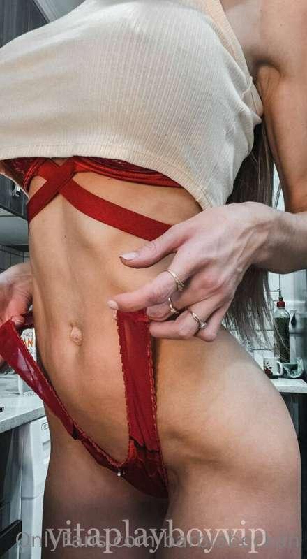 PLAYBOY STAR @vitaplayboyvip can’t control herself when she’..