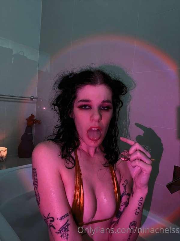 new photo set coming this week, i made a sneaky video in the..