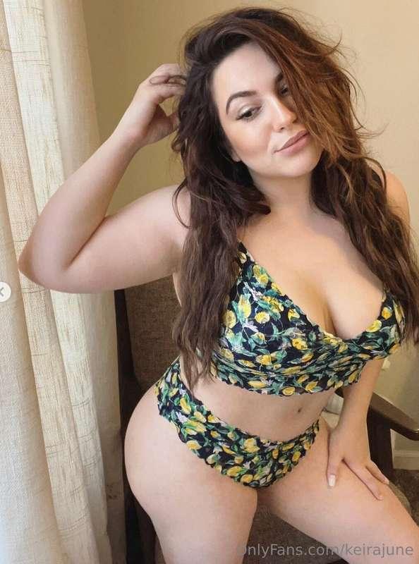 Do you like my curves? 😉