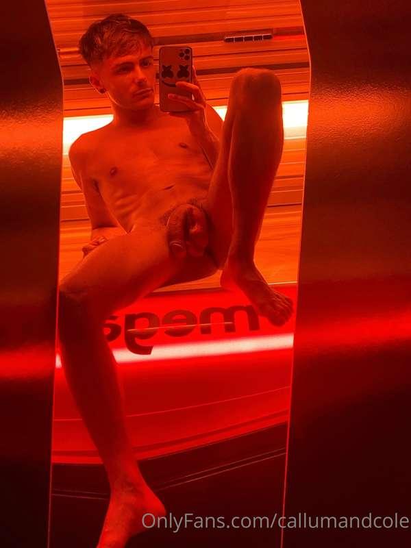 I need some help putting cream on 💦