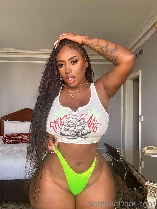 Let's spice up your Monday a little bit. DM me while I'm fre..