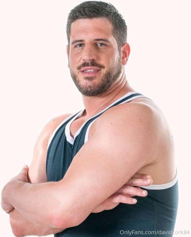 Hola .buenos dias . Este viernes es mi cumpleaños .Por eso m..