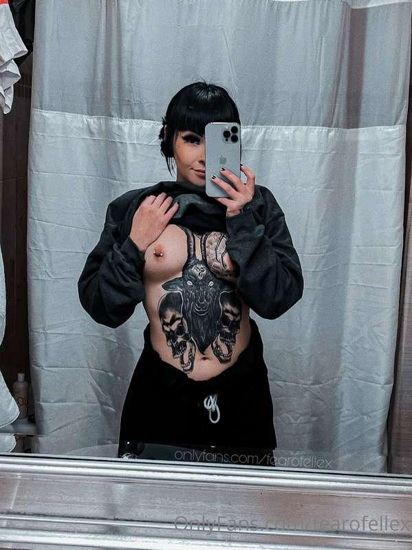 Would you suck on my boobs? ♥︎🎀