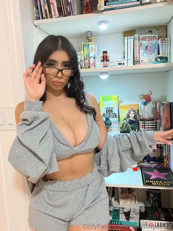 Looking for something to spice up your day??https://onlyfans..
