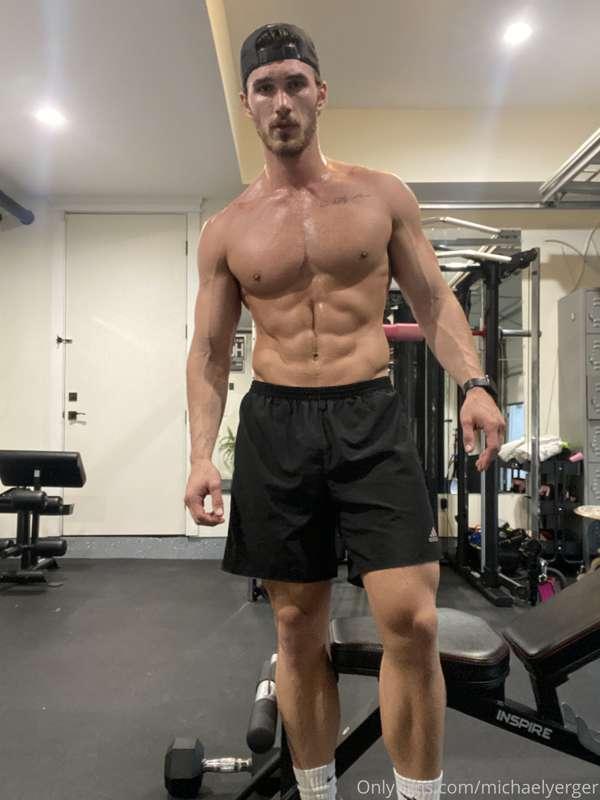 lost a lot of mass since I quit lifting the few weeks prior ..