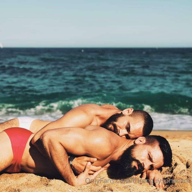 Sex on the beach? 😉💦
Follow our premium profiles to enjoy ou..