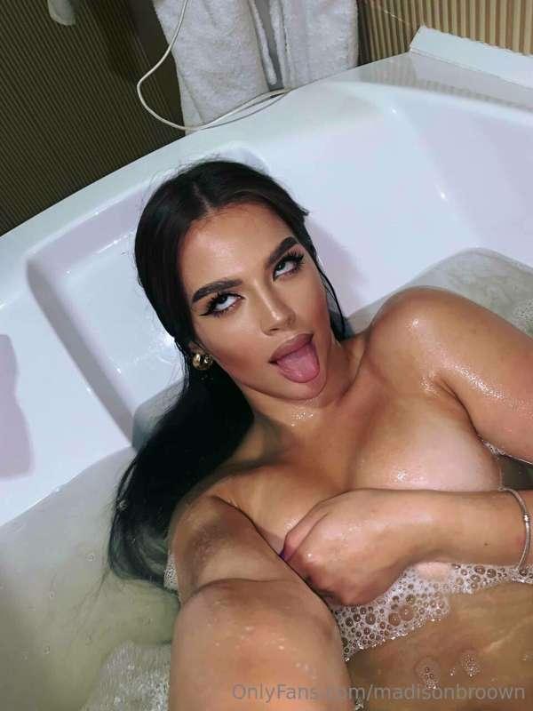 🛁🥰